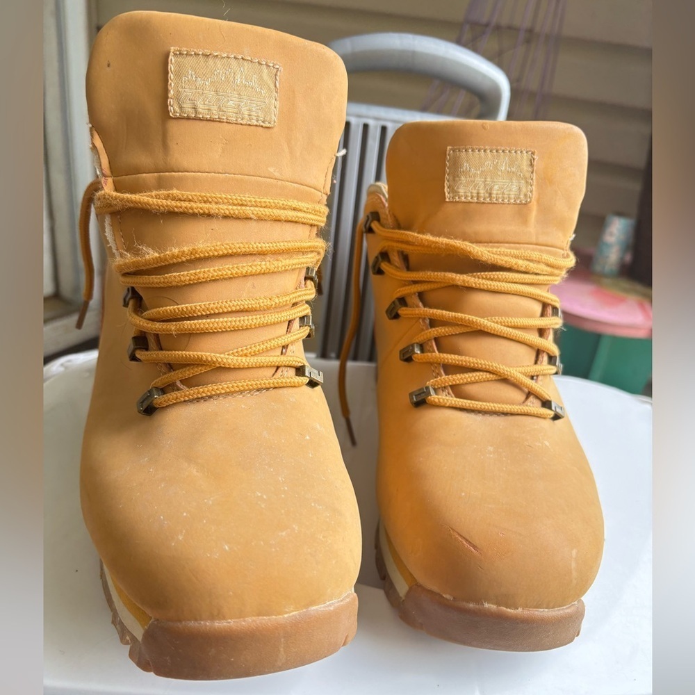 Lugz Jam II boots